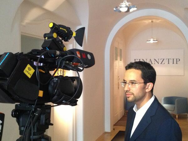 Versicherungsexperte S. Sulilatu im Gespräch mit ProSiebenSat1. Thema: Das #LVRG, über das gerade im BT beraten wird.