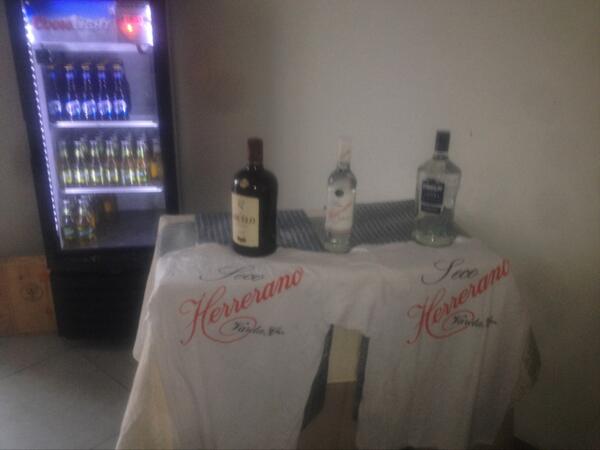 Tamos Ready pal Brasil - Colombia 3pm en <a href="/TKFriends09/">TK Friends </a> recuerda q tendremos Open Bar d 2 a 3 gracias a Seco Herrerano