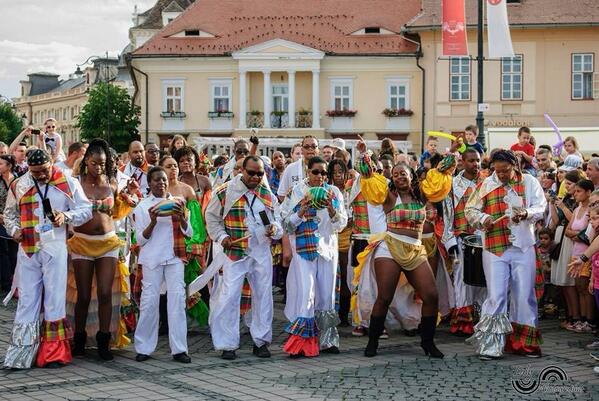 Focus sur Ethnick 97 qui a créé l'orchestre de rue "Ethnick Groove" et qui promeut la culture antillo-guyanais !