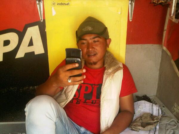Yanahits's tweet photo. @AidaFarani tolong dong ajarin http://t.co/heSBuIIz7O