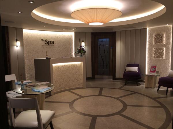 ChadLightingLtd's tweet photo. 10 Design use our 'Evening' wall lights as part of their scheme for L'Horizon Hotel and Spa, Jersey. #interiordesign http://t.co/zaOs9l3ZFZ