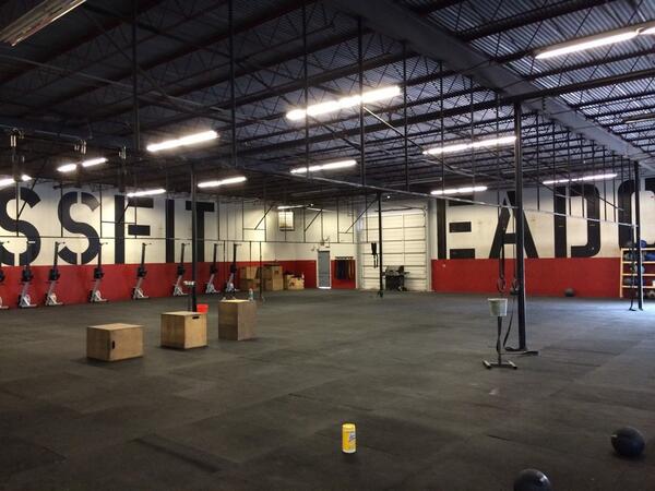 Even on 4th of July, Rice MBB still getting after it <a href="/CrossFitEaDo/">CrossFit EaDo</a>. #RiceRising #comfortablebeinguncomfortable