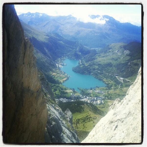 baldito_'s tweet photo. Queda una semanita para que comience @FestPirineosSur ! Entorno privilegiado! http://t.co/Tm8NErVsGg