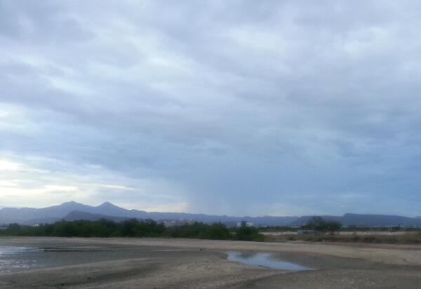 This morning you can literally see the rain fall over the mountains in the distance <a href="/LaPazBajaSur/">La Paz Baja Sur</a> <a href="/Visit_LaPaz/">Visit La Paz</a> #BINBS