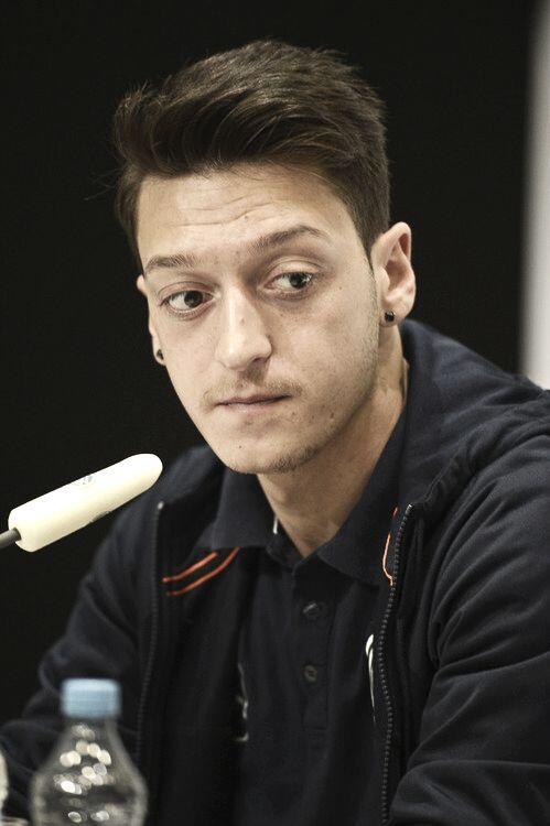 ImFarhal's tweet photo. Waiting Crazziilyy for Özil's Goal
#WorldCup #messiJR #GERvsFRA #holidayd http://t.co/BNr9prDRUo