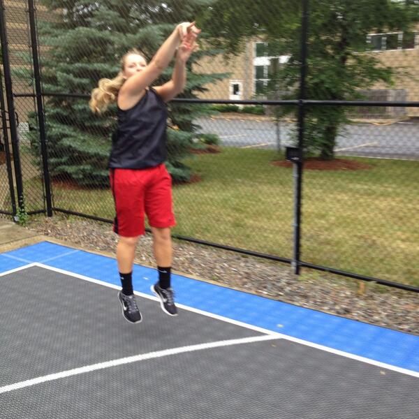 svermeer's tweet image. .@paige_vermeer getting up 300 makes today in an east coast thunderstorm #makingdo #dedication #readyfororegon