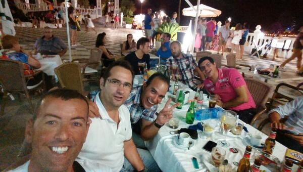 elginesillo's tweet photo. Cenita de final de temporada http://t.co/irgTuZxpul