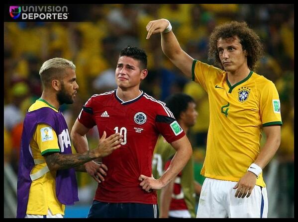 TUDNUSA's tweet image. #UDMundial ¡Muy emotivo! David Luiz de #BRA le pide a su afición una ovación para James Rodríguez de #COL. #RESPECT