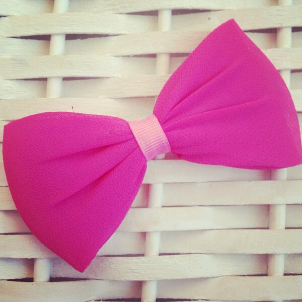 bowtiful_bow's tweet image. ***NEW*** 
Large chiffon bow £3