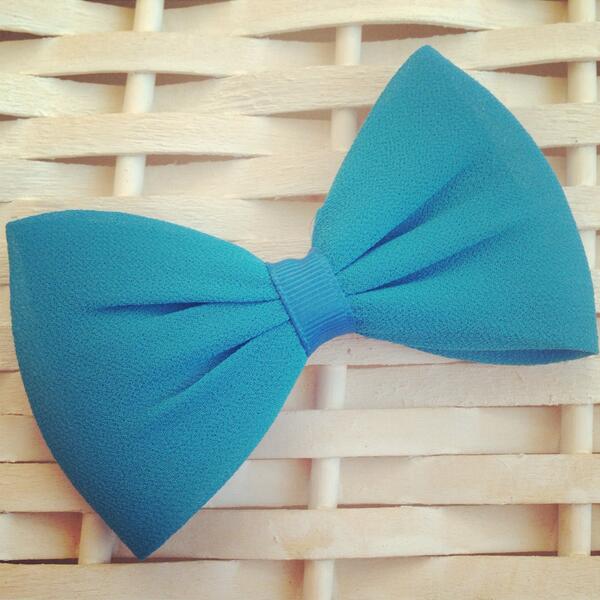 bowtiful_bow's tweet image. ***NEW***
Large chiffon bow £3