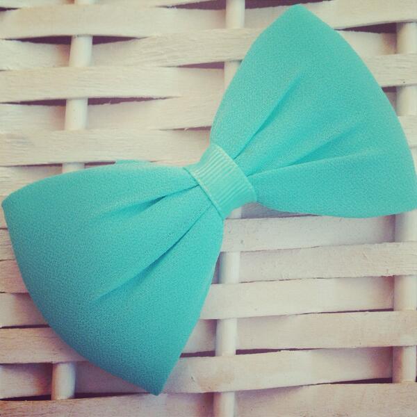 bowtiful_bow's tweet image. ***NEW***
Large Chiffon Bow £3