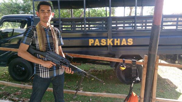 ajier_88's tweet photo. Rambo 2 http://t.co/SLcij3XHfb