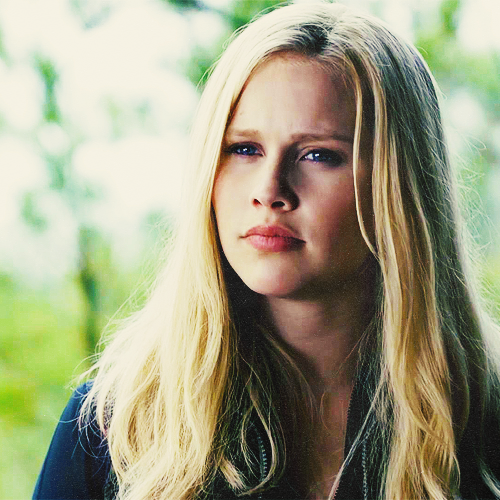 50SdeMF's tweet photo. MIKAEL QUIERE A SU NIÑA, REBEKAH. 
RT. http://t.co/nyPL177k42