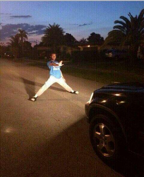 keletso_PRM's tweet photo. *crying*"@Rugrat_Luu: Lmfao"@I_LisaBOo: LMAO :") RT"@SwizzyDeLeon: When a chic u came with in a club is leaving with http://t.co/SEb732hjFV