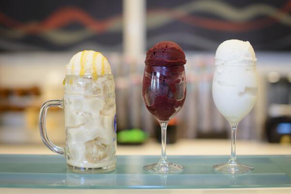 MonteCarloVegas's tweet photo. http://t.co/3FXl5La9hd Raise a cone to America with BLVD Creamery's Boozy Ice Cream at #MonteBLVD #9Bites #July4th http://t.co/iClaV3TmXt