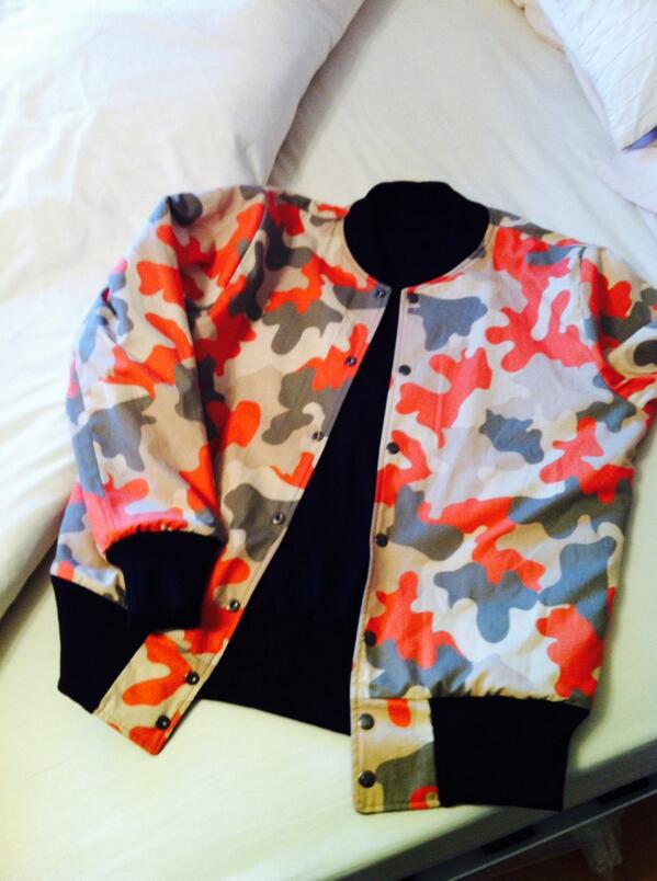 A1Quarmby's tweet photo. Massive thank you @houseofbilliam for the FB like and share reversible bomber now you see me now you don't Suh weet! http://t.co/zTL367smpX