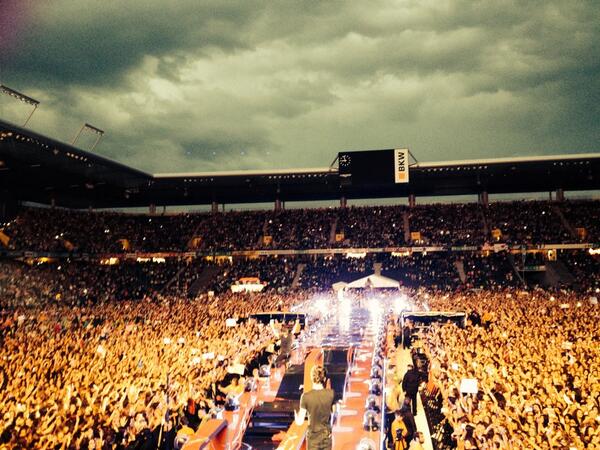 GuitarmanDan's tweet photo. So I can tick that off the bucket list, play a stadium in a thunderstorm....done! ⚡️ #WWATour #Berne #soaked http://t.co/nRHQnWKo2I