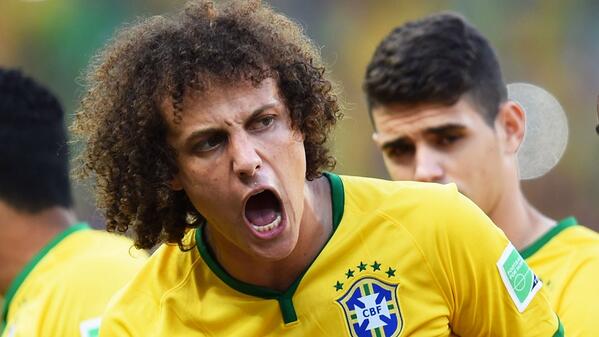 FIFAWorldCup's tweet photo. HALF-TIME IN FORTALEZA: 
#BRA 1-0 #COL #BRACOL 
#WorldCup QUARTER-FINAL #joinin 
http://t.co/KoxouRJqno http://t.co/s6NYeCB6Sp