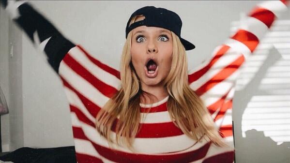 LyricsCodys's tweet image. Who's getting as patriotic as @allisimpson this year?! HAPPY BIRTHDAY AMERICA!! 🇺🇸🇺🇸🇺🇸🇺🇸🇺🇸🇺🇸💙❤️💙❤️💙❤️🎉🎉🎉🎉🎉🎉🎉🎊🎊🎊🎊🎊🎊