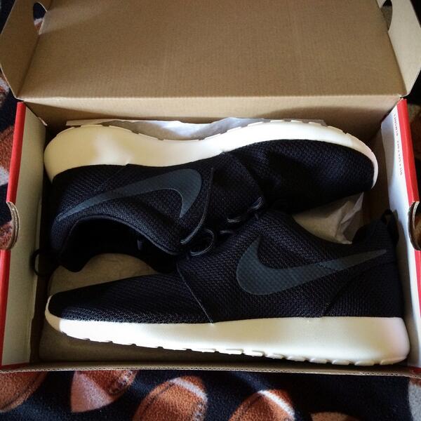 KillaBrendon's tweet image. I am blessed to have the best GF ever ❤️😍 thanks babe 😘 #firstpair #roshes #clever