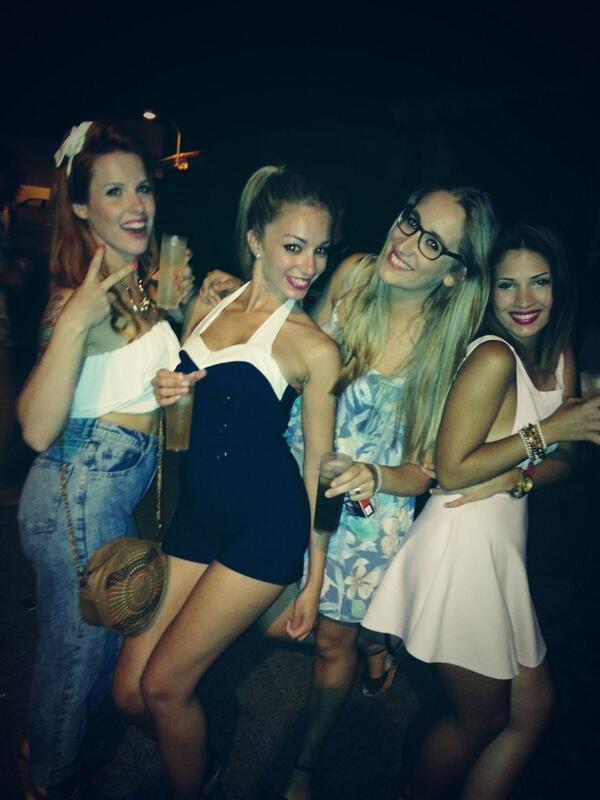 LauraBarross's tweet photo. Bad gals just wanna have fun!! http://t.co/J3ixtNM2RO
