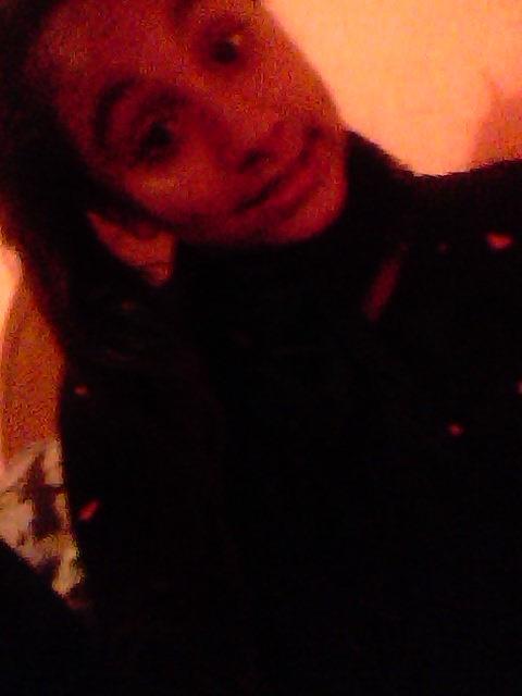 MaruMsg's tweet image. Sentirse una mierda cuando todo te apollan que ago yo acá en este mundo las piezas no can en en teste rompe cabeza &amp;lt;3