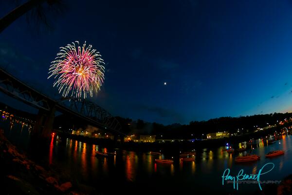 Fireworks! <a href="/DoTheCWV/">Do The CharlestonWV</a> <a href="/ChasEastEnd/">Charleston East End</a> <a href="/charlestoncity/">City of Charleston</a> <a href="/CharlestonWV/">Charleston WV CVB</a>