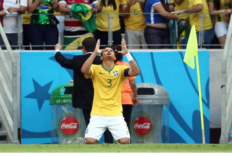 "Nos hemos propuesto ganar el Mundial por Neymar"

THIAGO SILVA. #BRA
