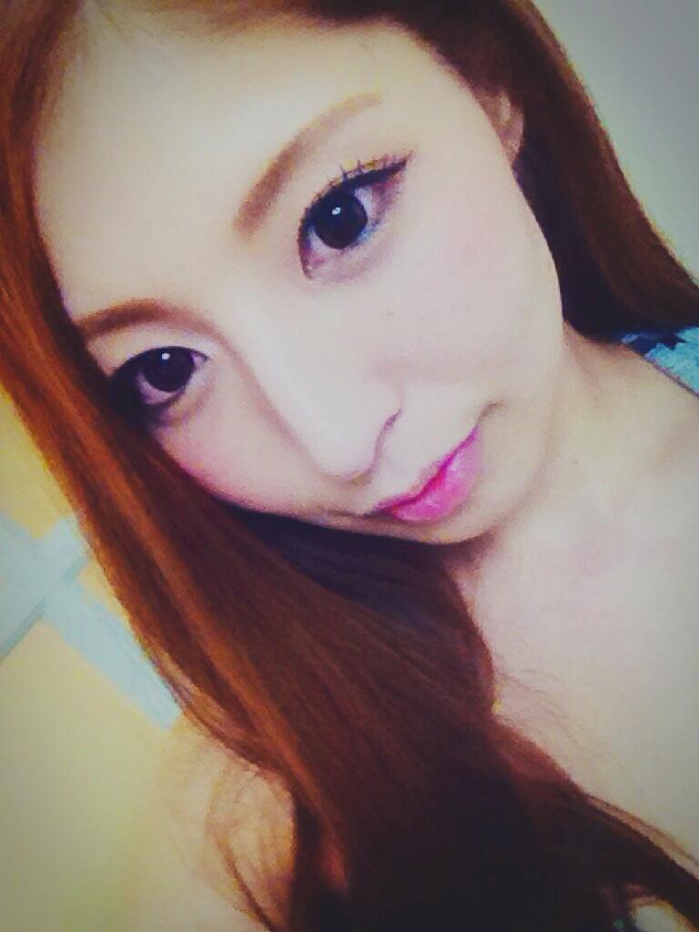 秋吉ひな on X: こんにちは♬この前は久々の更新だったのに、ひなに投票してくれた方やコメントをくださる方がたくさんいてとても嬉しかったです(ﾉ)ｪ(ヾ)本当にいつも応援してくださりありがとうございます(T  ^ T) 久々の写メ付き更新(o^^o) http:t.cofEVzQUNQEk  X