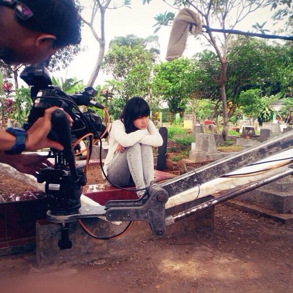 TweetAnisaRahma's tweet photo. Hai semua! Sore menjelang malam.. Pada ngabuburit ya? Sabar ya.. 30 menit lg nih.. http://t.co/e4yH4q0aEt