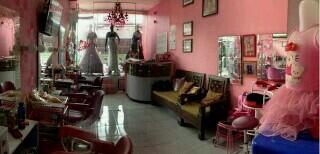 ratuayu03's tweet photo. mau kesalon suasana beda ? @ratuayu03 Barbie Salon Jln Tata surya no 57 Margahayu Raya (083816245650)  @forumbandung http://t.co/TToWeli8Jn