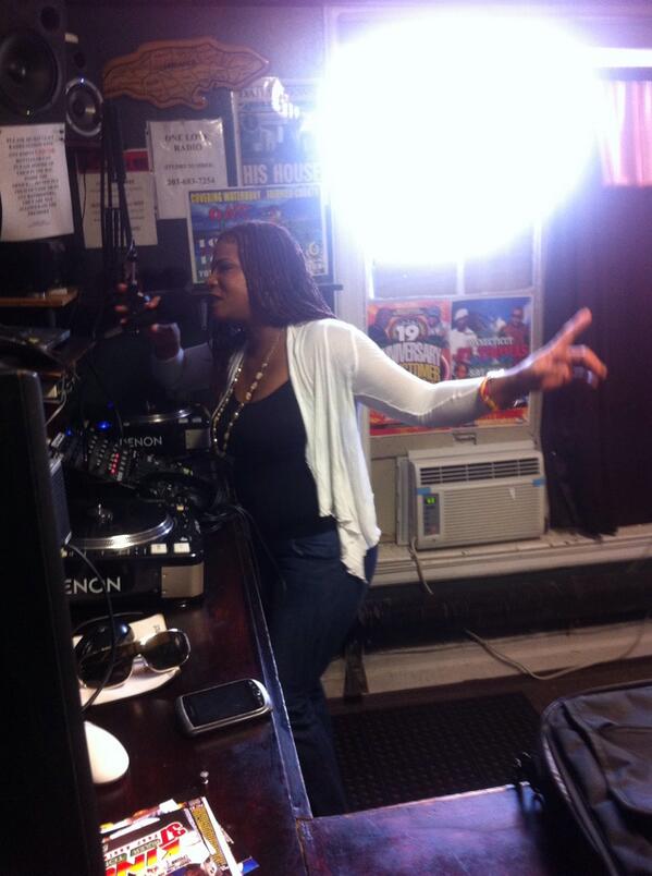 djempresstashai's tweet image. #radioflow #djempresstashai #realmuzic #for #realpeople @futurefambo @DJBabyAce @DjBubbles_Bubb @MblemMusic @V_H_R_