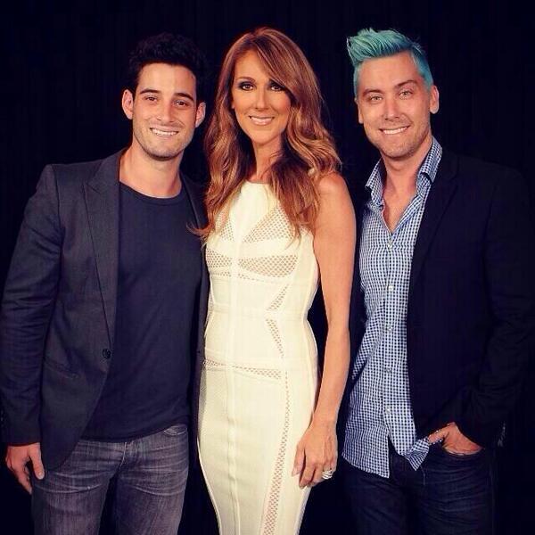 [NEW PHOTOS] <a href="/celinedion/">Celine Dion</a> hier soir backstage au <a href="/ColosseumatCP/">The Colosseum</a> à Las Vegas.