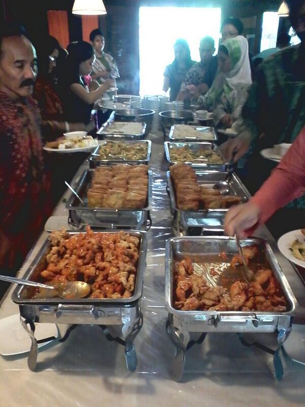 delmanresto's tweet photo. Buka bersama berbagi keberkahan &amp; kebahagiaan http://t.co/TWluaO5RTn