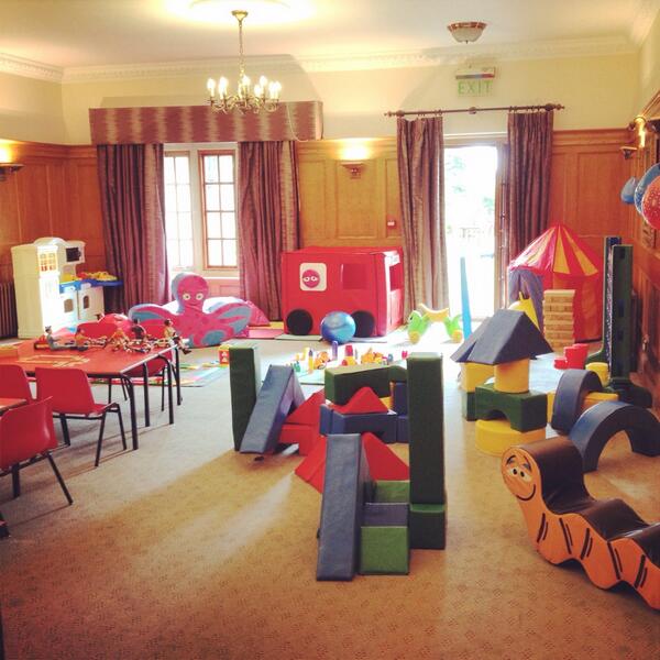 Cazzzaroo's tweet photo. Tinies Mobile Wedding Crèche all set up @PennyhillPark just need the children now!! @Tinies 👰🎈🎉🎊 http://t.co/X828Ydtrlb