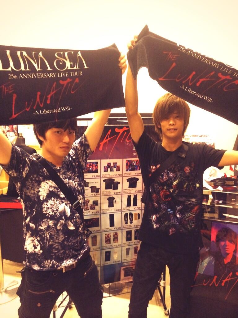 LUNA SEA GOODS on Twitter: "無彩色TシャツとA WILL Tシャツが似合ってます！ライブ楽しんでくださーい