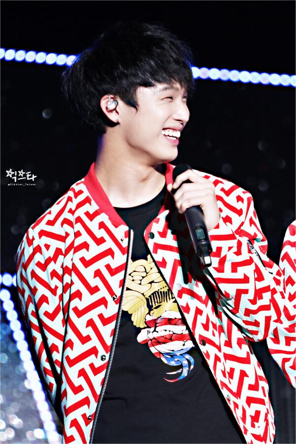 Sikstar_Taiwan's tweet photo. [UPDATE]140621 Best of Best Concert in Taiwan #현식
(http://t.co/LdbvpAGp8o) @BTOB_IMHYUNSIK http://t.co/xbH6uWx8QY
