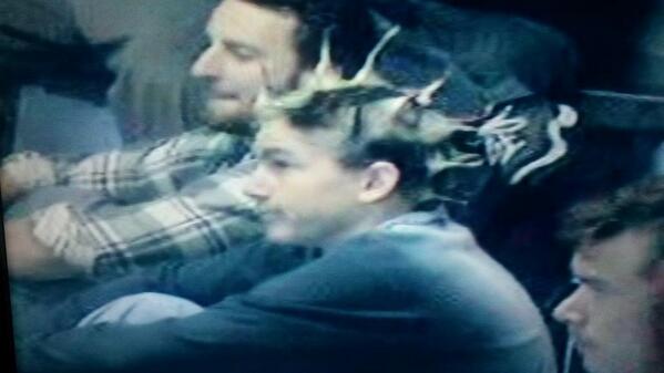 azzar19's tweet image. @ballbag_17 is this bloke fair dinkum? Loves shit haircuts #10years #worstside