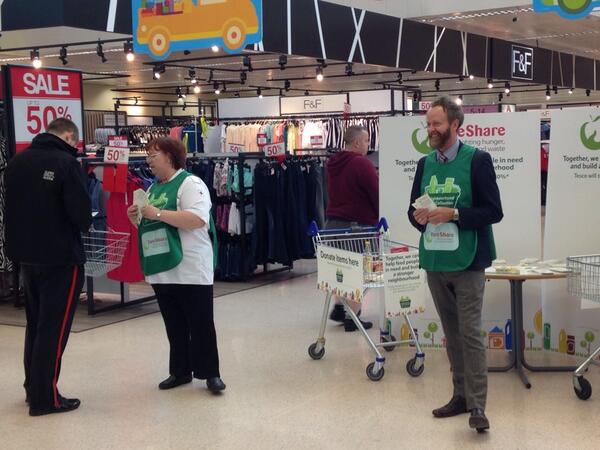 Bury FareShare #everycanhelps <a href="/Falmeister/">Fallon</a> <a href="/SarahGaskell23/">Sarah Gaskell</a> <a href="/Geddyboy100/">Ged Maher</a>