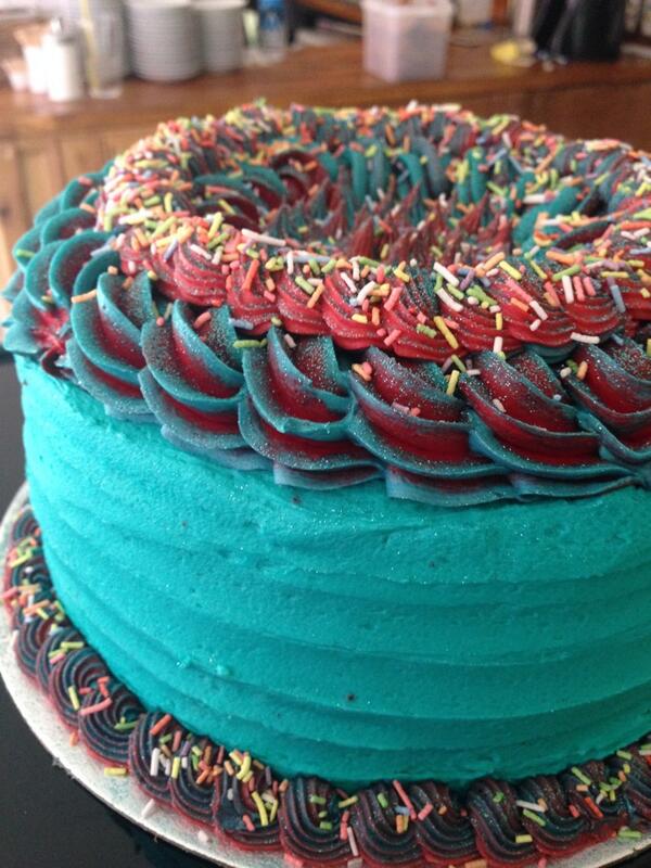 HomeSweetNQ's tweet image. Happy happy birthday to the greatest cake maker the world ever did see - @BakeOrama!
We're so proud to say she's ours