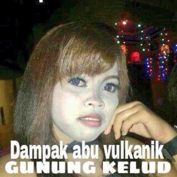 Yg di dkt lmpu merah Xbalok tu <a href="/dHoOO2/">Ridho hermario</a> wwkwkwkwk..