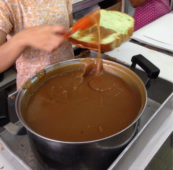 ceritasiantar's tweet photo. #siantar @dinirahim: Srikaya roti Ganda, tak tertandingi enaknya http://t.co/D4xppU4EYA