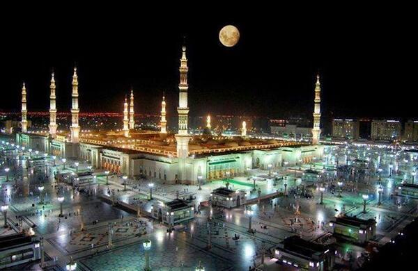 MegaFajri's tweet photo. Damn I missed this place.. ♥ #MasjidNabawi http://t.co/frBQGDzy0k