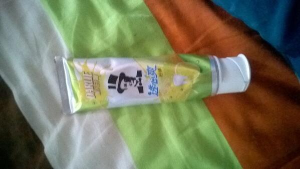 wang2290's tweet image. I met a girl who sold fundamental item .at the beginning she said it is free,at last she charged me for so reason