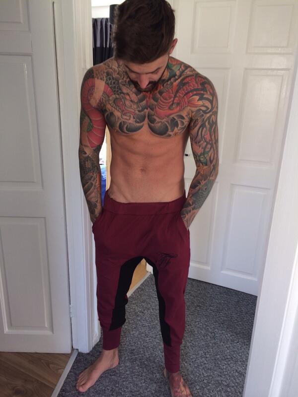 Aaron Chalmers tweet media