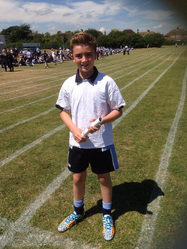 JWSTeamEllis's tweet photo. Ready for 7EL relay Alfie? #sportsday @JWS_PE_Faculty http://t.co/b35yfXch5k
