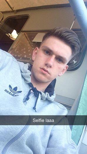 jakeyfletcher99's tweet photo. #selfie http://t.co/Dc1sOLEgKx
