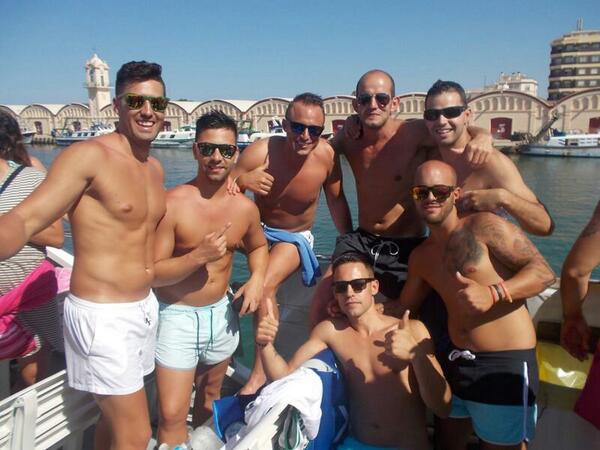 agmz89's tweet photo. Sube el ancla k nos vamos @pirraco25 @RatoncitoPerez3 # serimar#conejo#joseles#victor http://t.co/frbPn8bJFd