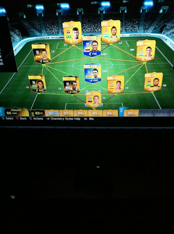 ElliottFish's tweet image. I will put up my whole team including subs and res for Messi, Ronaldo or  Ibra in pinkslips on xbox one! Any takers?