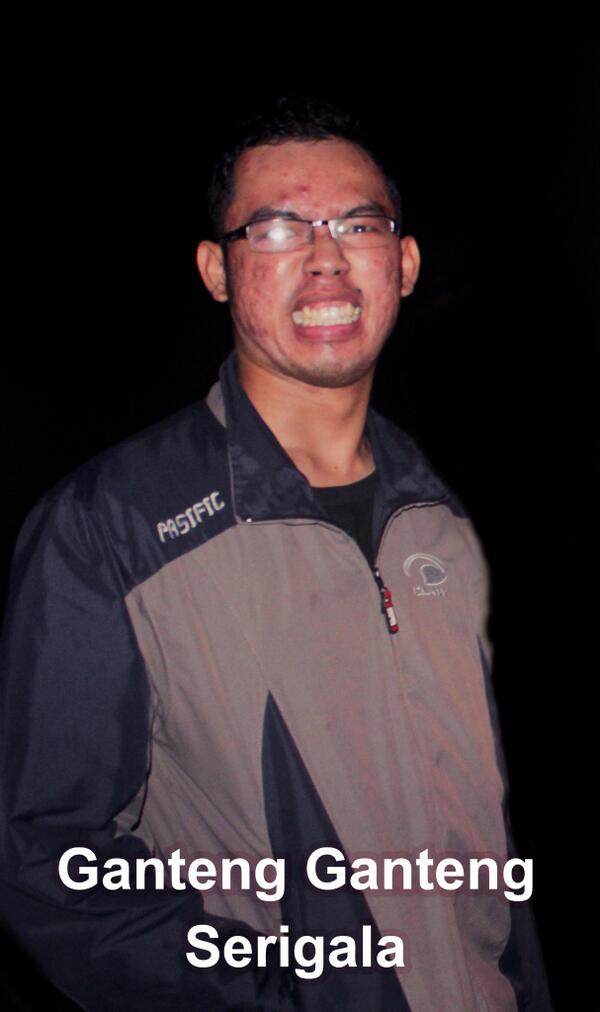 FKUMM2010's tweet photo. Update Wisuda, Kumpul, and many more :3 --> http://t.co/k0d33xwXZx http://t.co/9QbVZHI36g